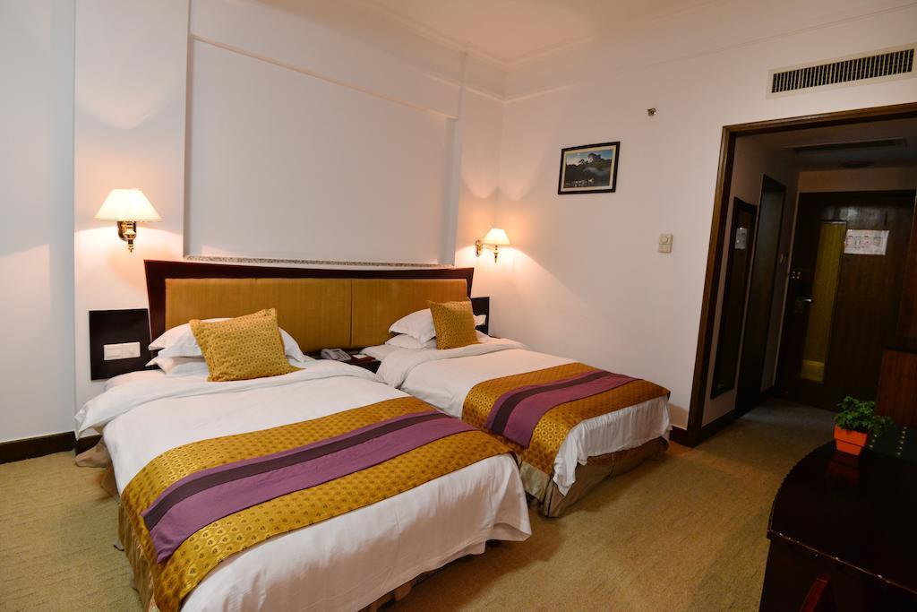 Baodao Exhibition Center Hotel Wuyishan  Camera foto