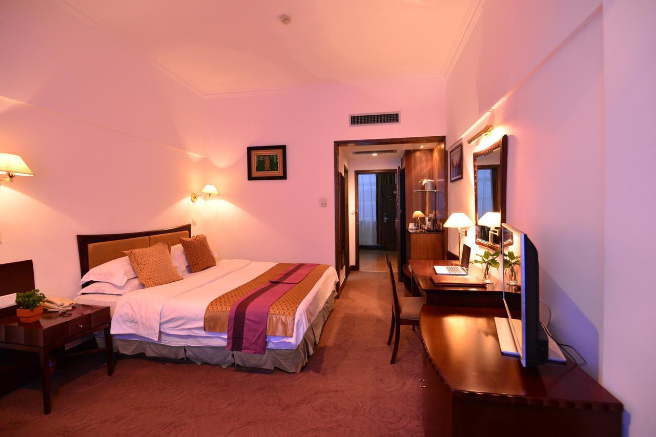 Baodao Exhibition Center Hotel Wuyishan  Esterno foto